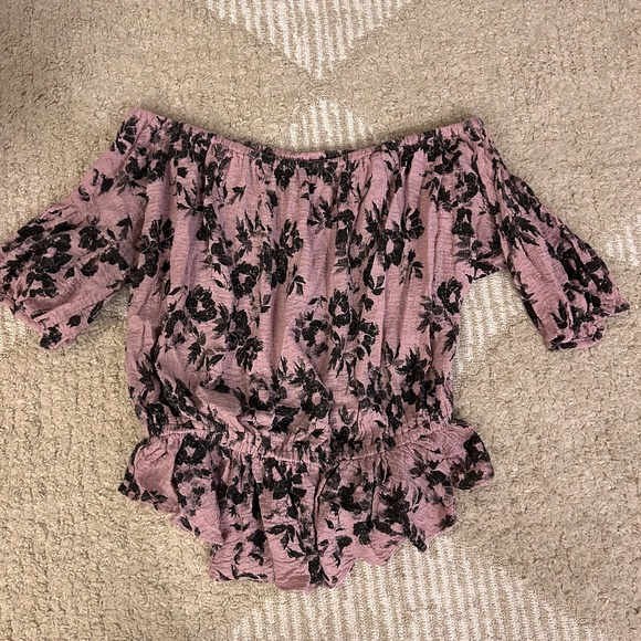 Free People Tops - Free People off the shoulder Flowy top